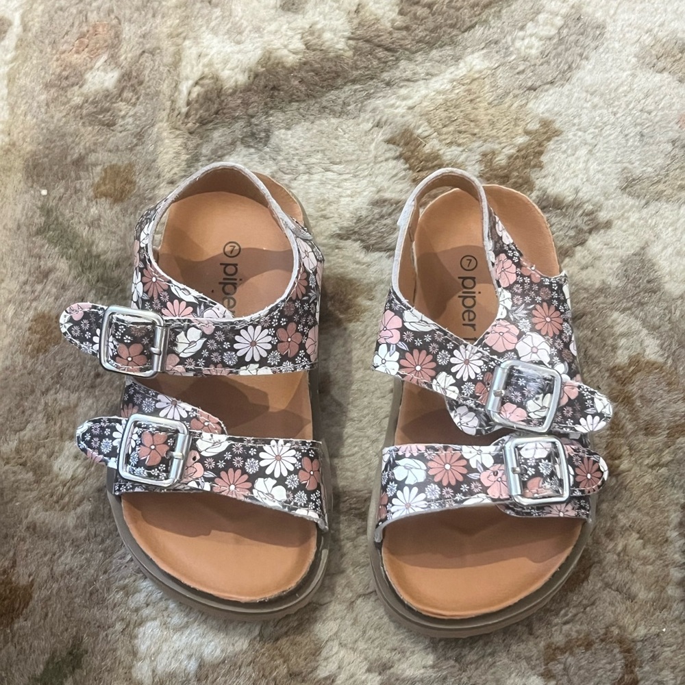 Piper Finn Kids Floral Sandals - Pink and White size 7